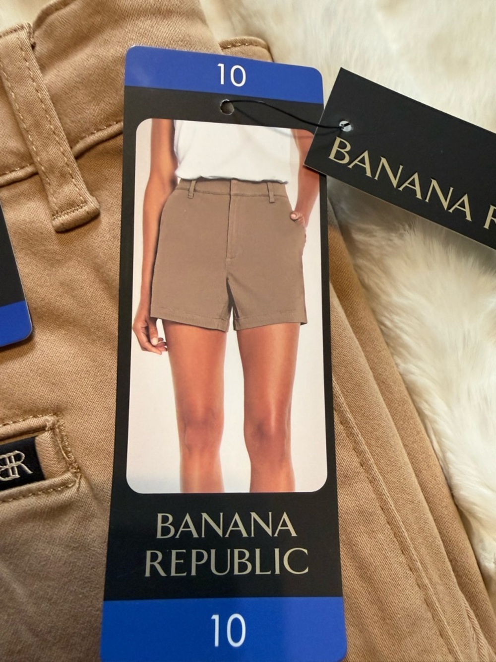 NWT Banana Republic Women’s Chino Shorts in Tan - Picture 4 of 8